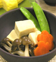 【白だし＆うすくち醤油】高野豆腐とキノコの煮物